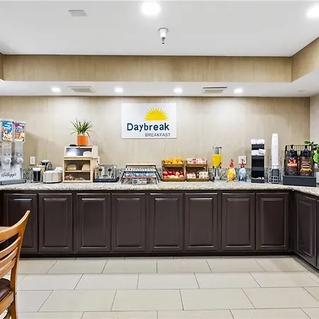 Days Inn By Wyndham Woodland 