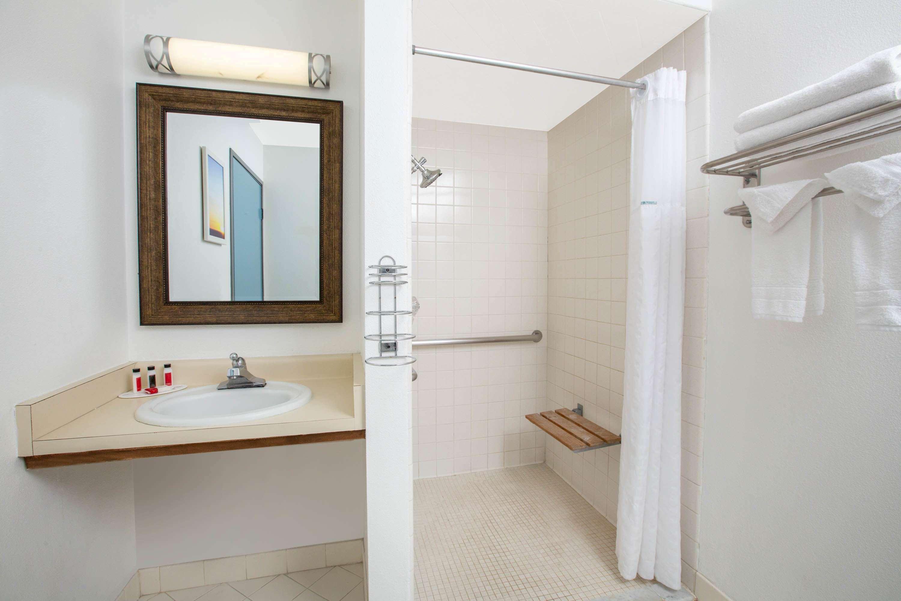 Days By Wyndham Hotel 2*