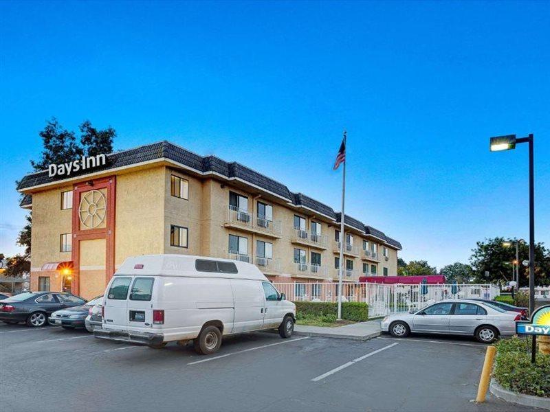 Days By Wyndham Hotel 2*
