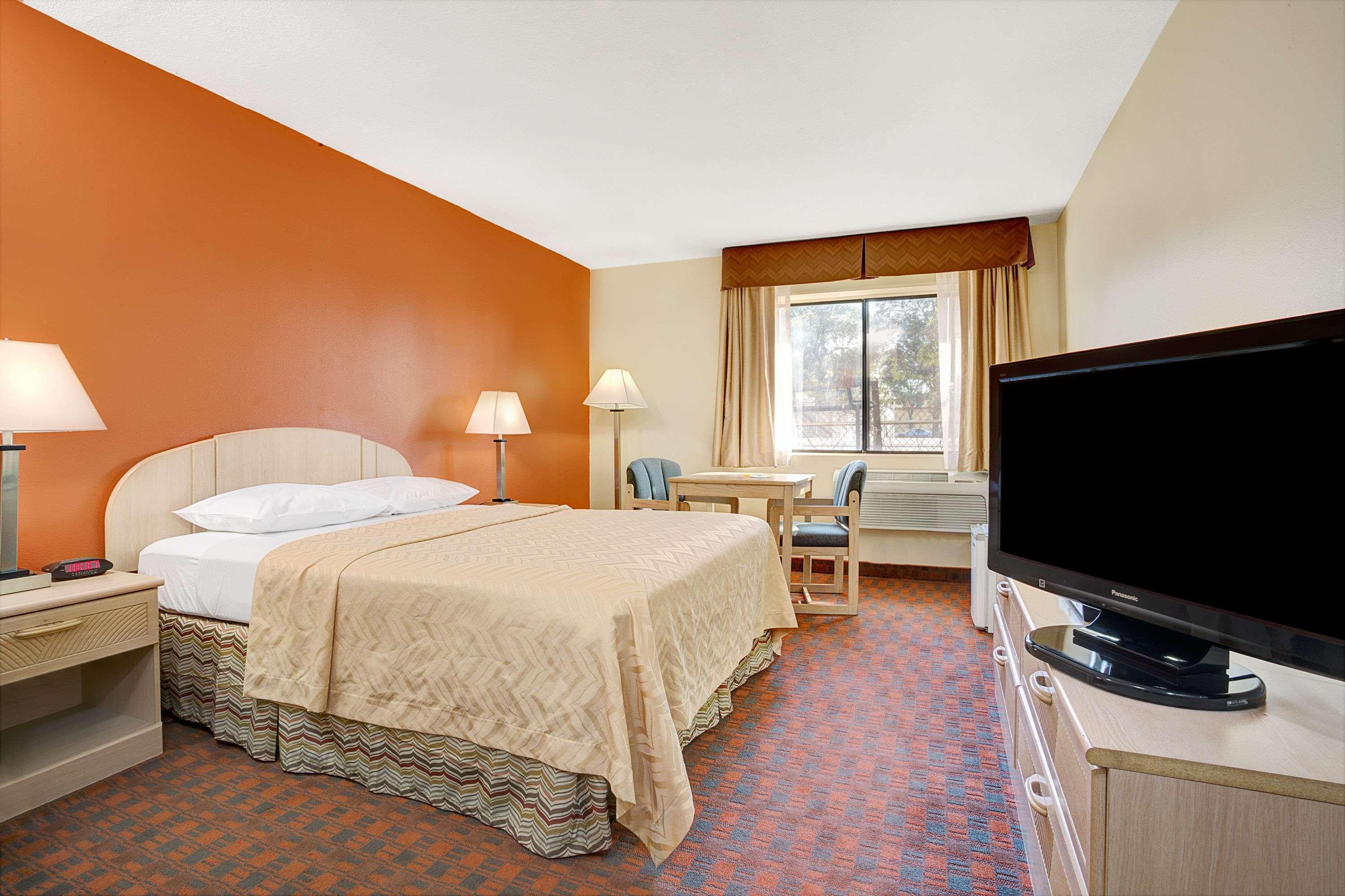 Hotel Days By Wyndham