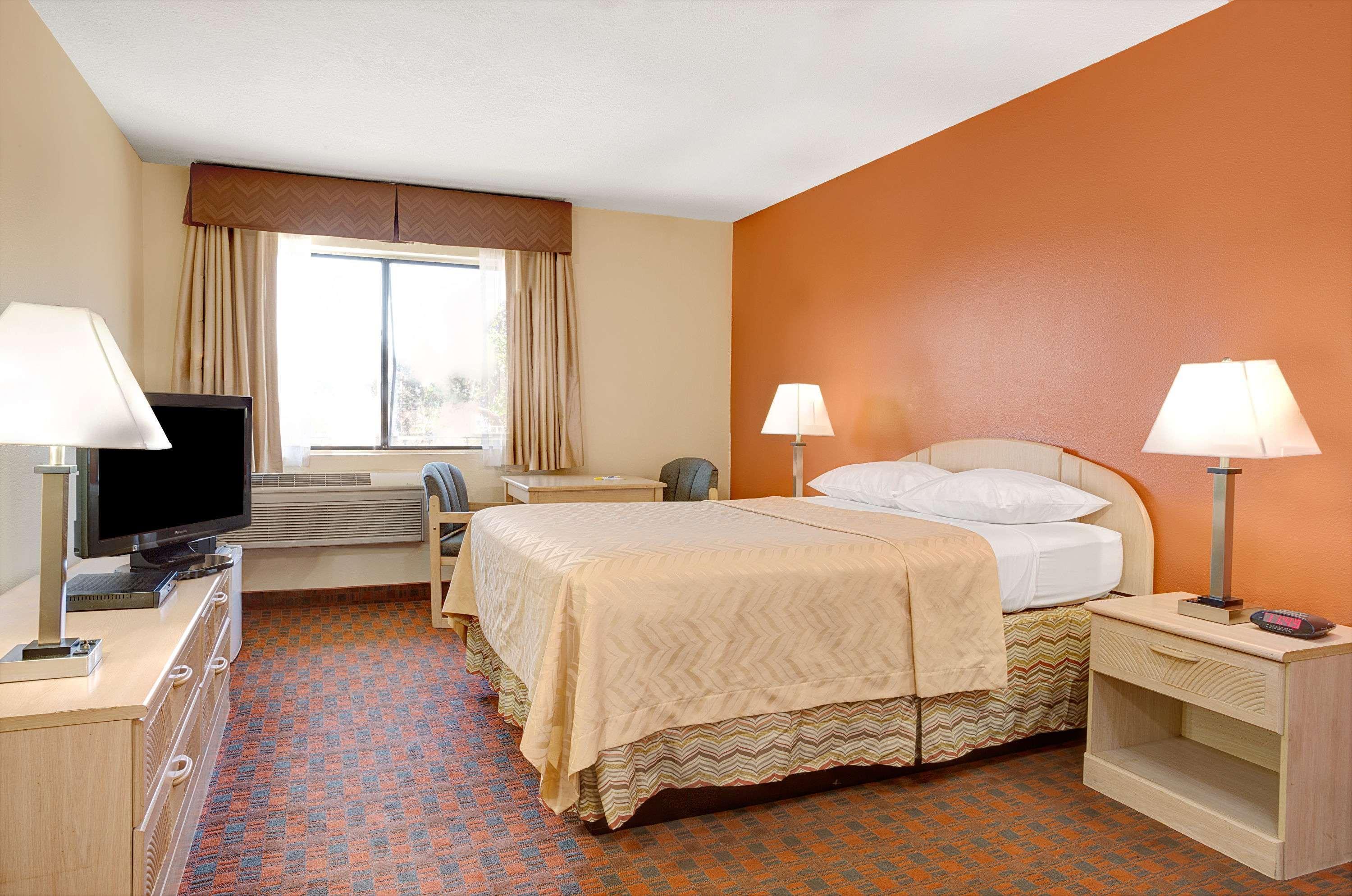 Hotel Days By Wyndham