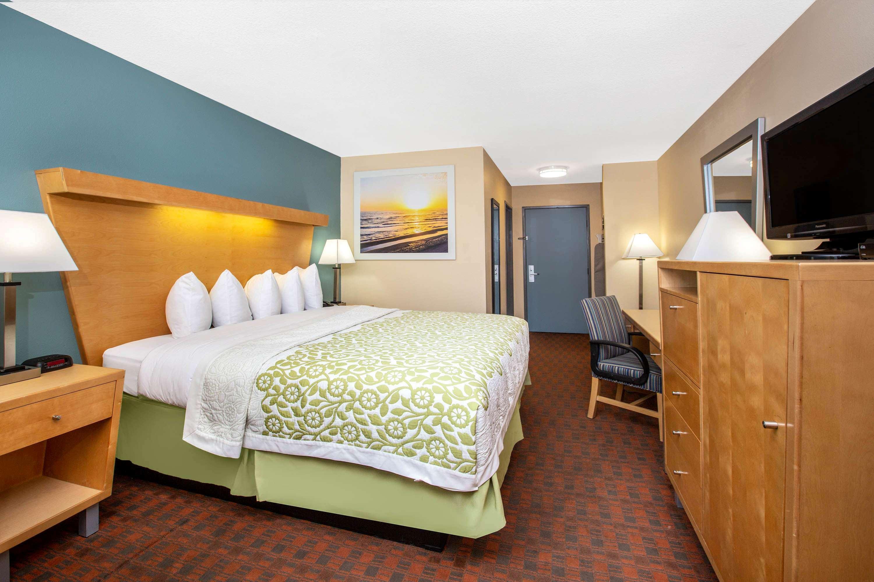 Hotel Days By Wyndham 2*